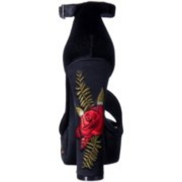 Chinese Laundry Ariana Velvet Black Platform - Picture 3 of 3
